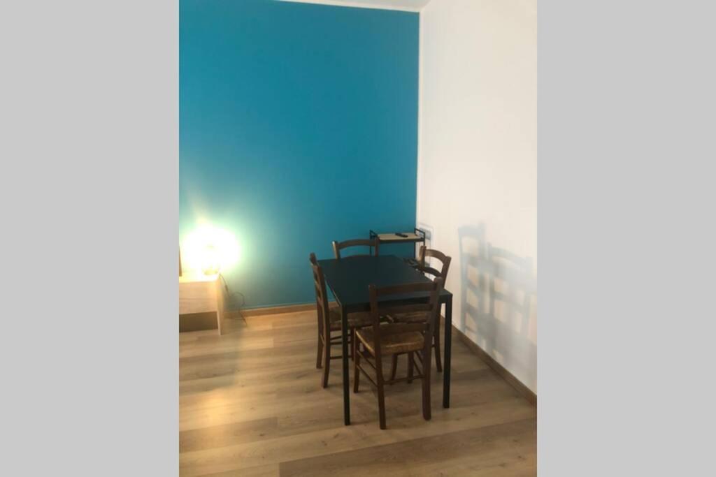 La Maison Bleue Sul Naviglio Corsico Luaran gambar