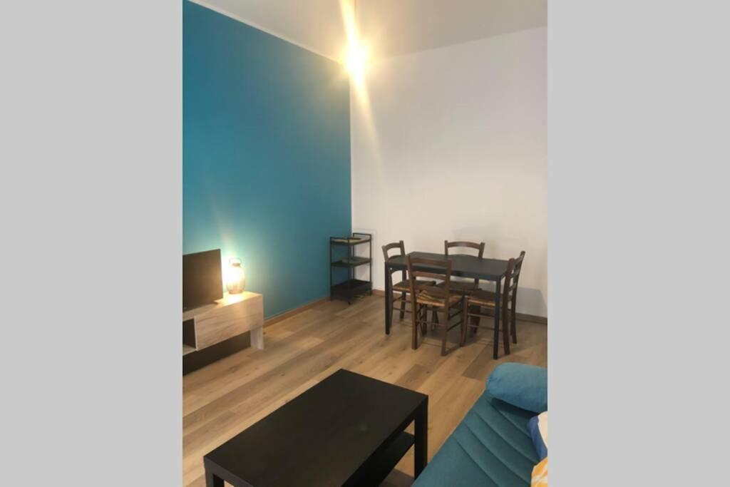 La Maison Bleue Sul Naviglio Corsico Luaran gambar