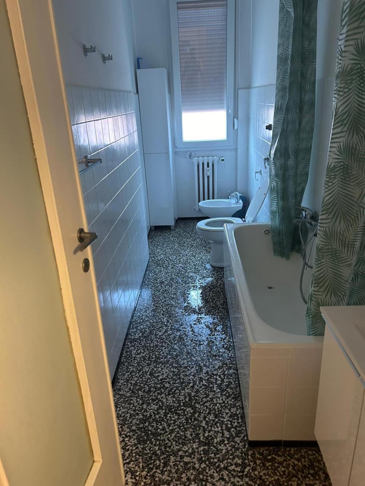 La Maison Bleue Sul Naviglio Corsico Luaran gambar